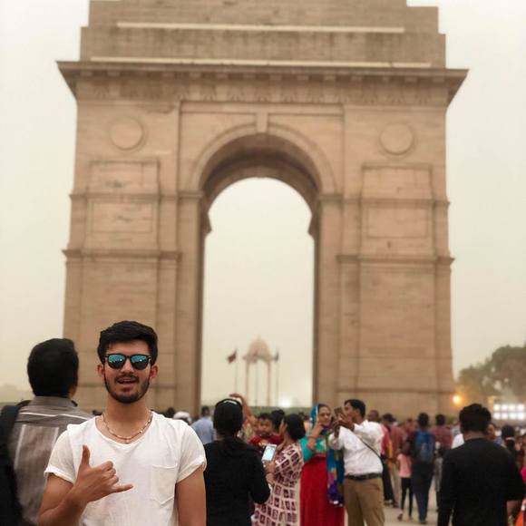 Meet your Posher, Akhilesh - Picture 1 of 1